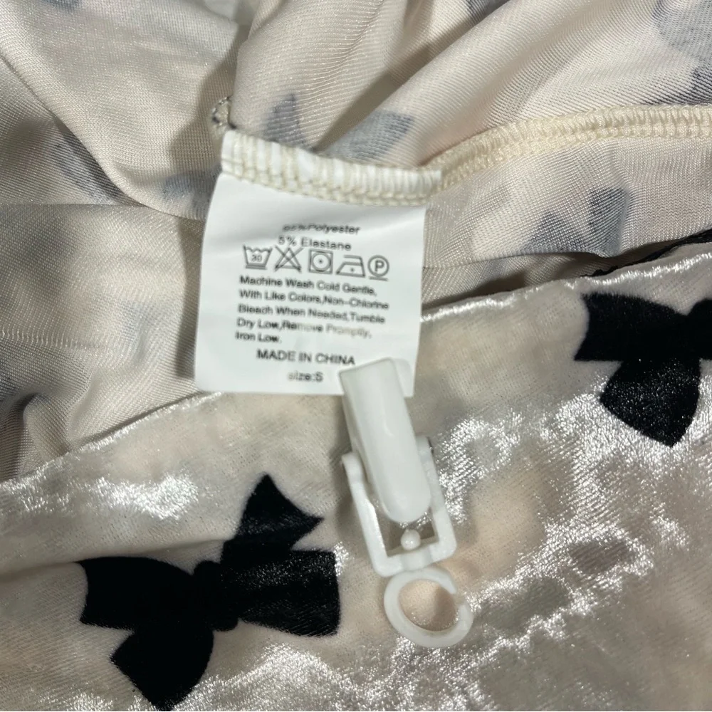 Elegant Black and White Lace Chemise Womens small